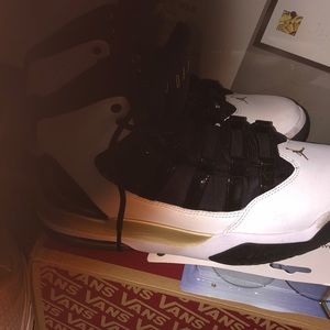 Jordan Max Aura 'White Black Gold'